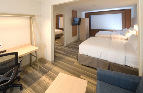 Frenchtown Township Hotel | Holiday Inn Express & Suites Monroe by IHG