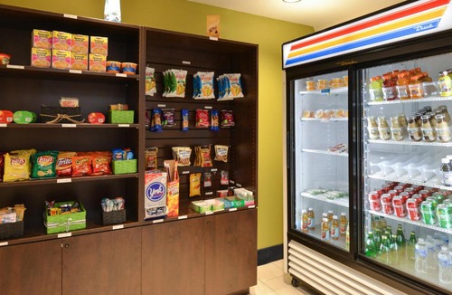 Southeast Raleigh Hotel | Holiday Inn Express & Suites Raleigh NE - Medical Ctr Area by IHG