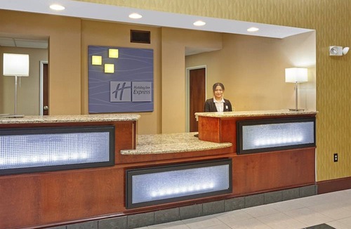 Buford Hotel | Holiday Inn Express Hotel & Suites Buford-Mall Of Georgia, an IHG Hotel