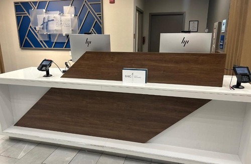 Fredericksburg Hotel | Holiday Inn Express Fredericksburg - Southpoint by IHG