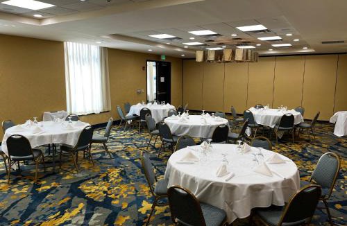 Williamsburg Resort | Holiday Inn Hotel & Suites Gateway by IHG