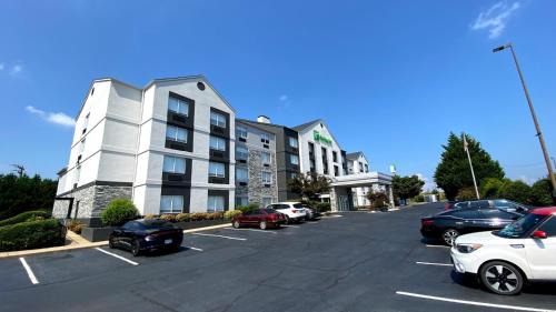 Arcadia Hotel | Holiday Inn Spartanburg Northwest by IHG