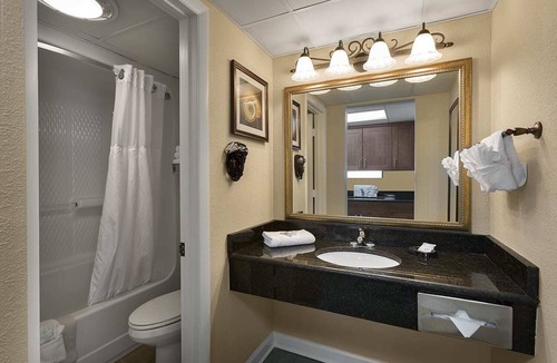 Downtown Myrtle Beach Resort | Holiday Pavilion Resort on the Boardwalk - Access to ALL AMENITIES!