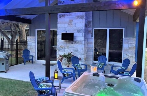 Highland Lake Estates House | Home at Lake Travis w/Hot Tub by Barclé