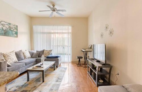 Astrodome Apartment | Home felt apartment- Med Center/NRG