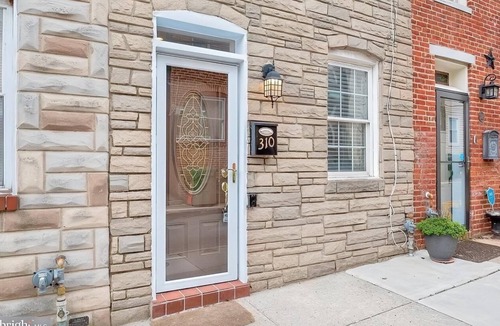 Upper Fells Point House | Home for professionals