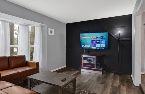 Sharpstown House | Home for summer with pool, pool table, outdoor kitchen,patio and balcony