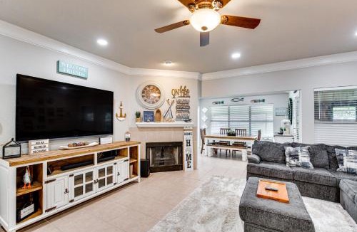 Granbury House | Home on Lake Granbury w/Hot Tub: 5 Mi to Dtwn!