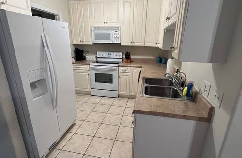 Thomasville House | Home Sweet Home 3/2 Townhome Close to Downtown Thomasville