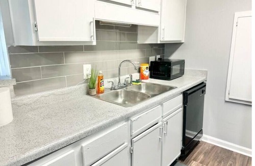 Morrow Apartment | Home Theater Sleeps 8 WiFi