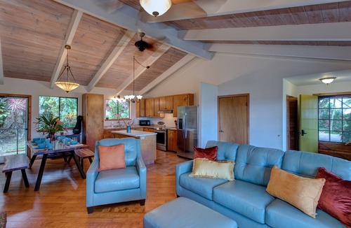 Papaaloa House | Home with Ocean Views Along the Hamakua Coast