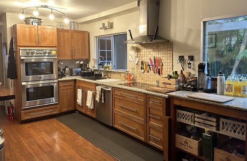 Portlock House | Home with private dock right in the marina