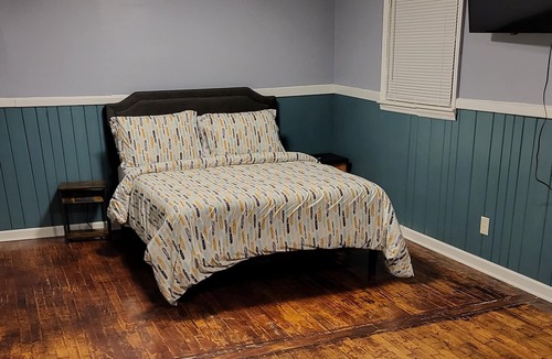 Paw Creek Cottage | Homely cottage close to the airport and rafting center