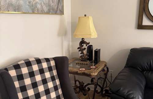 Golden Grove House | Hometown Comfort 7