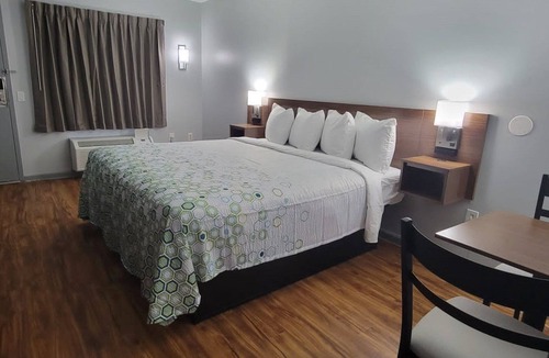 Egg Harbor Township Hotel | HomeTowne Studios By Red Roof Egg Harbor–Atlantic City Airport