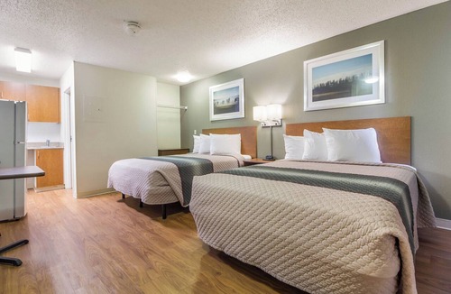 Fairbanks Hotel | HomeTowne Studios by Red Roof Houston - Northwest