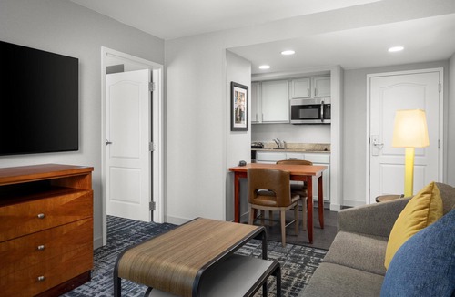 Ashburn Hotel | Homewood Suites by Hilton Dulles-North/Loudoun