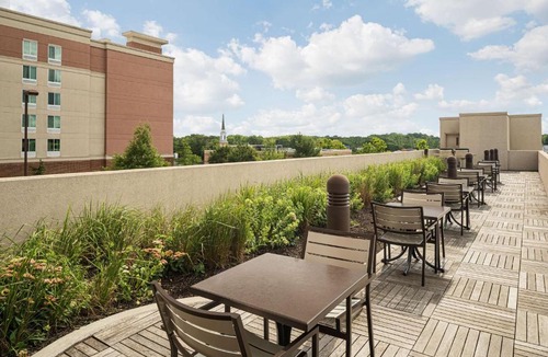 Springfield Hotel | Homewood Suites Springfield