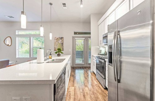 Montopolis Apartment | Homey 2BR suite close to Downtown w/fast WiFi