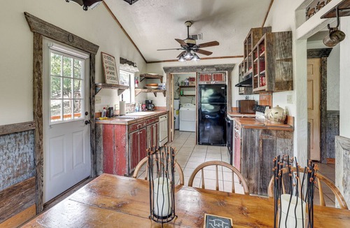 Tarpley Cabin | Horse Friendly! Hill Country Retreat w/Views