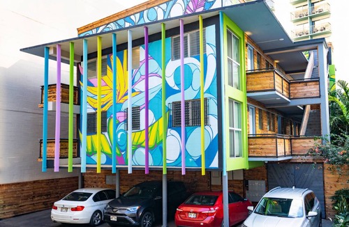 Waikiki Hostel | Hostel ∙ 3 guests