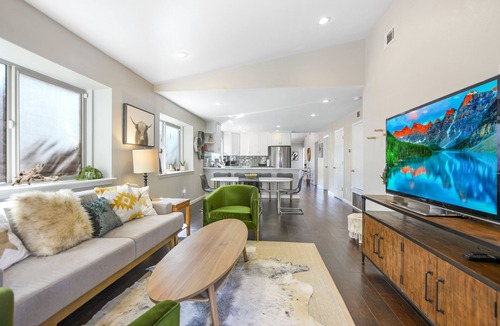 Tarrytown House | Hot tub, 2 miles from Dtown ATX. Private house w/grassy backyard.