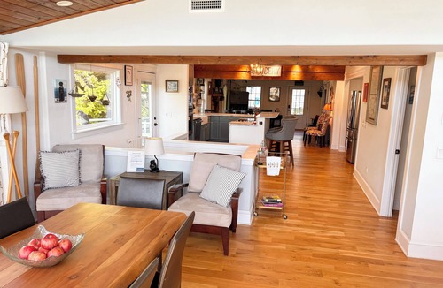 Lake Lure House | Hot Tub. Dog friendly. FREE Pontoon boat & jump off boathouse.