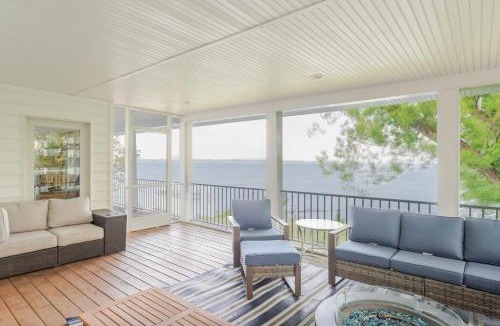 Urbanna House | Hot Tub + Private Beach: Waterfront Urbanna Escape