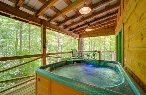 Vein Mountain House | Hot Tub & Trail Access: 92-Acre Retreat in Marion!