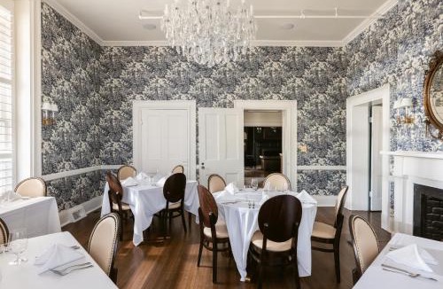 Winnsboro Hotel | Hotel Everett