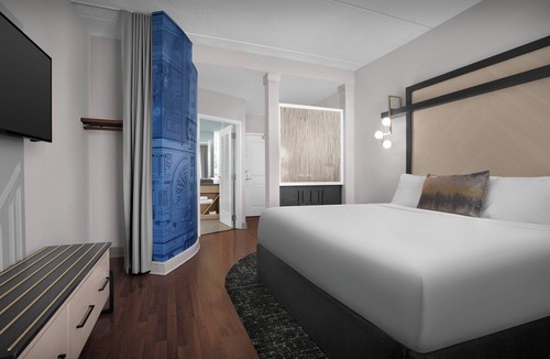 Southside Hotel | Hotel Indigo Jacksonville-Deerwood Park by IHG