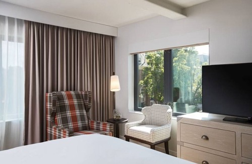 Old Town Alexandria Hotel | Hotel Indigo Old Town Alexandria by IHG