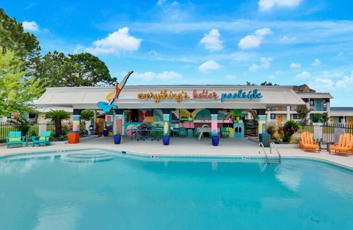 Wellborn Hotel | Hotel McCoy College Station - Art, Libations, Pool Society