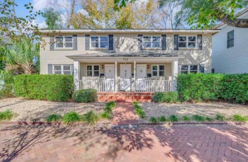 Dixon Park House | Hourglass Inn Unit A First Floor
