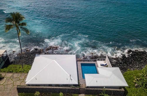Kahaluu Bay House | House ∙ 2 bedrooms ∙ 4 guests