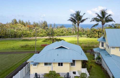 Hakalau House | House ∙ 2 bedrooms ∙ 4 guests