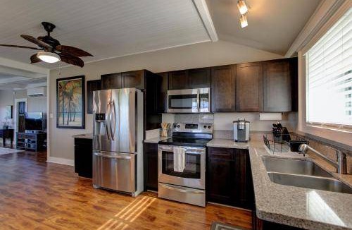 Hakalau House | House ∙ 2 bedrooms ∙ 4 guests