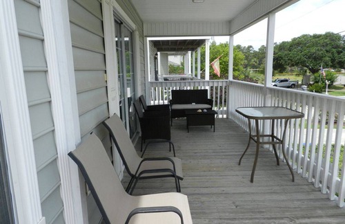 Surfside Beach House | House ∙ 4 bedrooms ∙ 14 guests