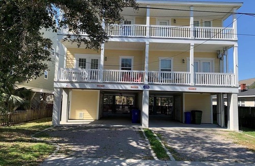 Surfside Beach House | House ∙ 5 bedrooms ∙ 10 guests