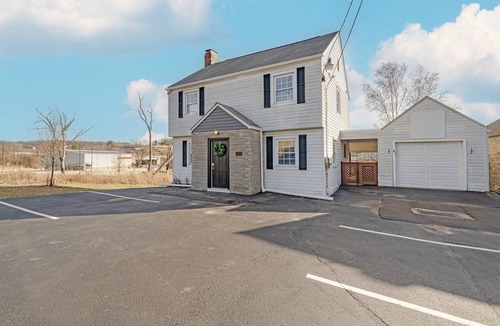 Wendel House | House in Irwin