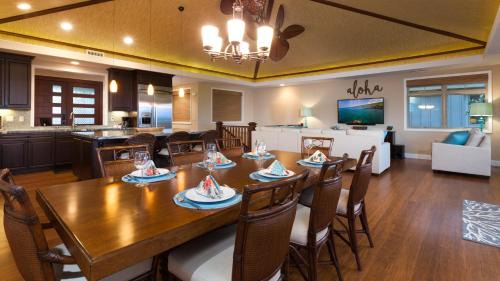 Kamuela House | HOUSE OF JOY Light and Airy 4BR KaMilo Home with Heated Pool and Spa