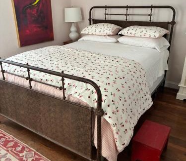 Dickeyville Villa | House on the Gwynns Falls