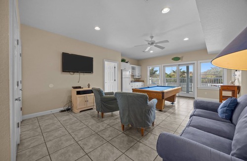 Ocean Isle Estates House | House with AC, fireplace, & private hot tub