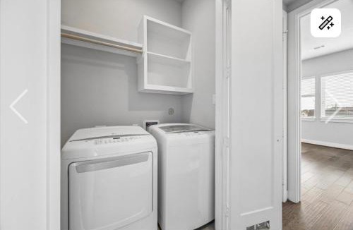 Northside Villa | Houston EaDo