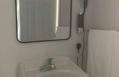 Hillsboro Hotel | Howard Johnson by Wyndham Hillsboro TX