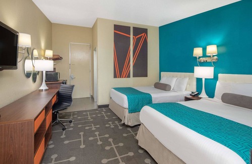Athens Hotel | Howard Johnson by Wyndham Athens