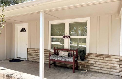 College Station House | Howdy Home