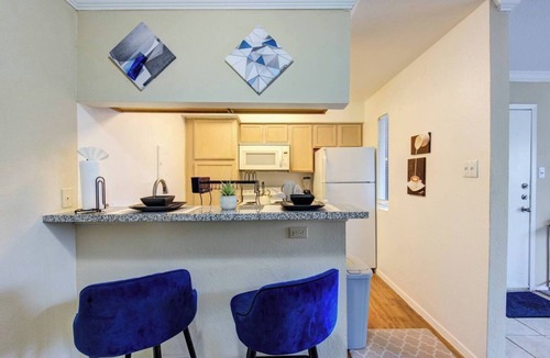 Astrodome Apartment | HTX Cozy Hideaway