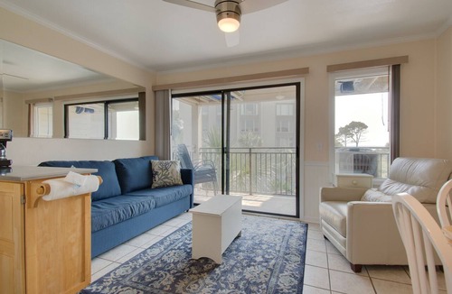 Hilton Head Island Condo | Huge Ocean View,central air,elevator,pool,WIFI,one bedroom