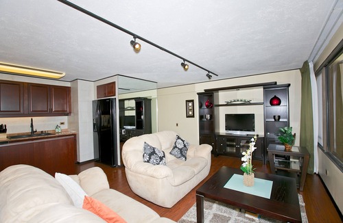 Waikiki Condo | Huge Panoramic Ocean View. Walk to the Beach.nLow rate of 3,900 per month.
